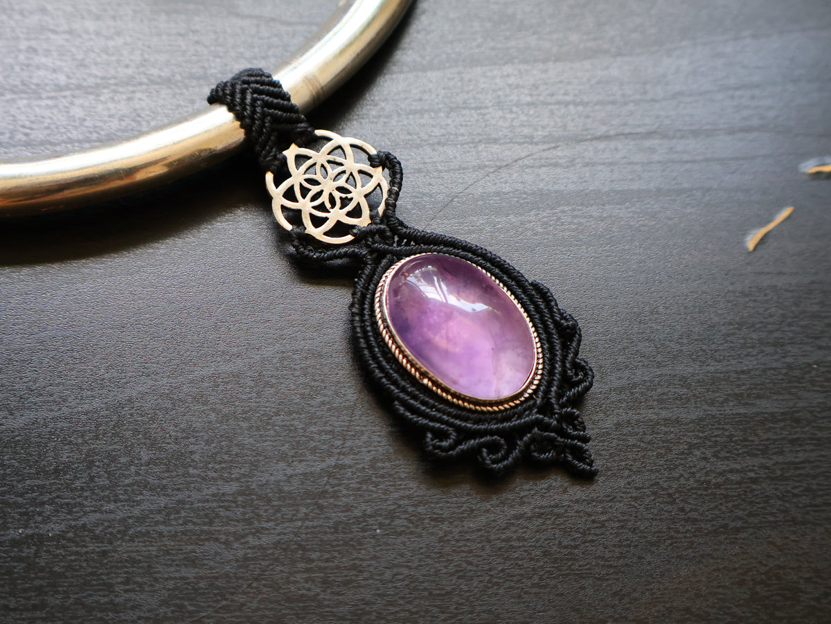 Chocker Amethyst